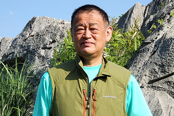 岡崎芳彦さん